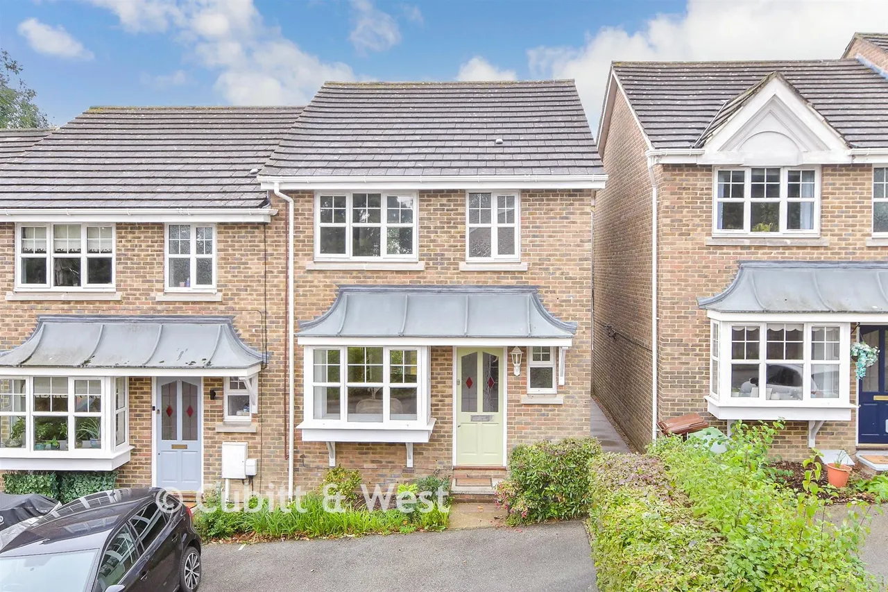 3 bed house for sale, Pellings Farm Close, Crowborough, TN6