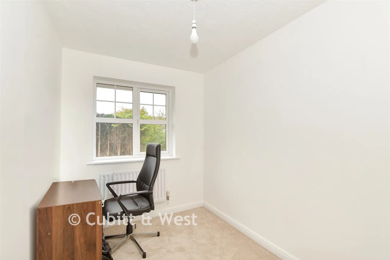 Pellings Farm Close, Crowborough, TN6, photo 10