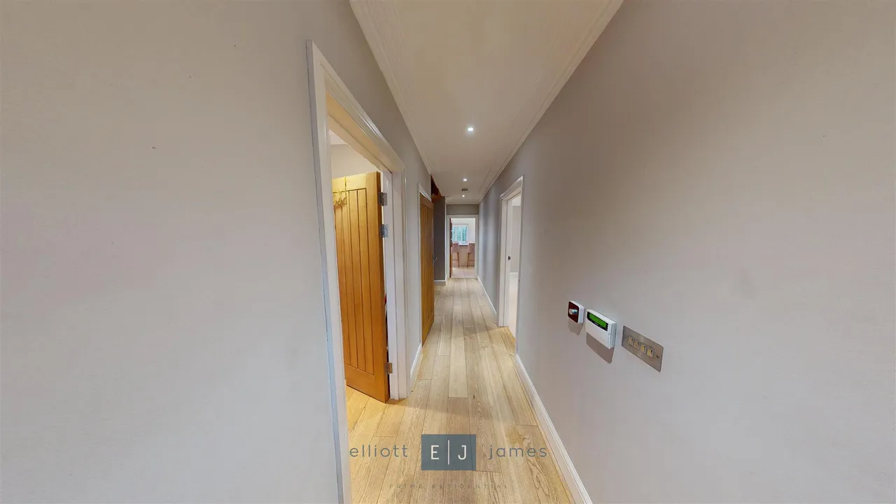 Blackacre Road, Theydon Bois, CM16, photo 7
