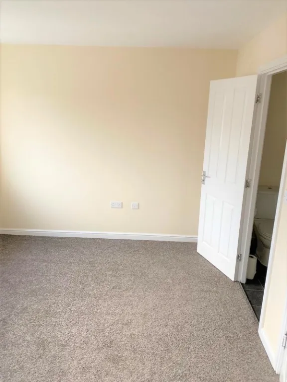 SaddlecoteClose, Manchester, M8, photo 9
