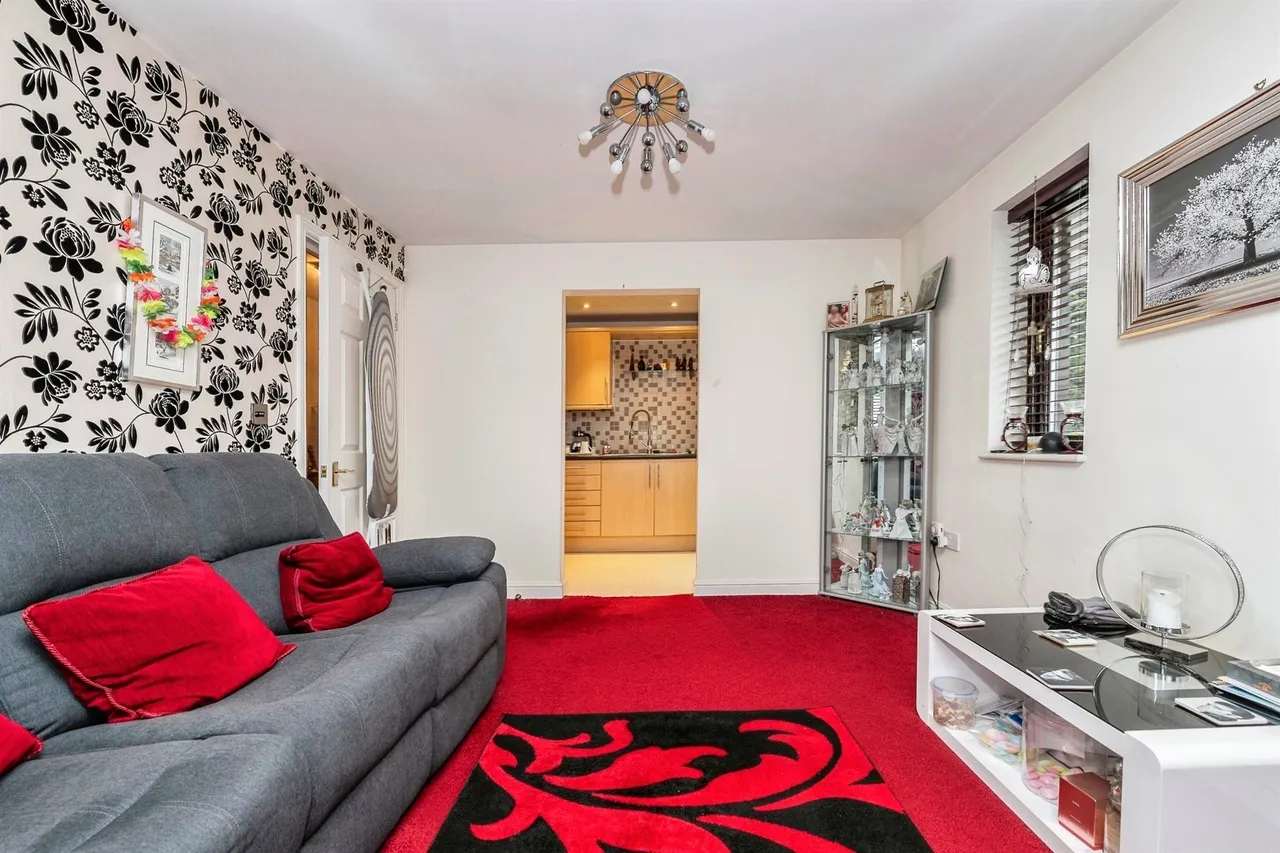 Queensway, HEMEL HEMPSTEAD, photo 6