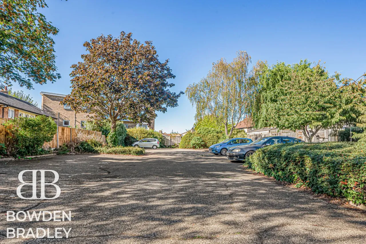 Youngs Road, Hastingwood Court, IG2, photo 31