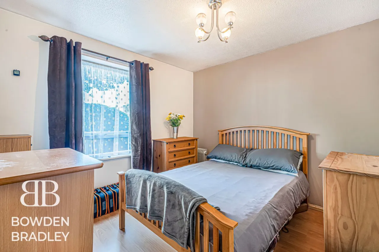 Youngs Road, Hastingwood Court, IG2, photo 4