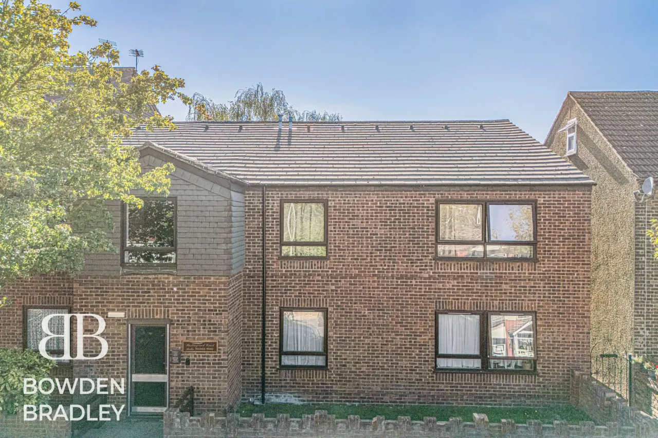Youngs Road, Hastingwood Court, IG2, photo 36