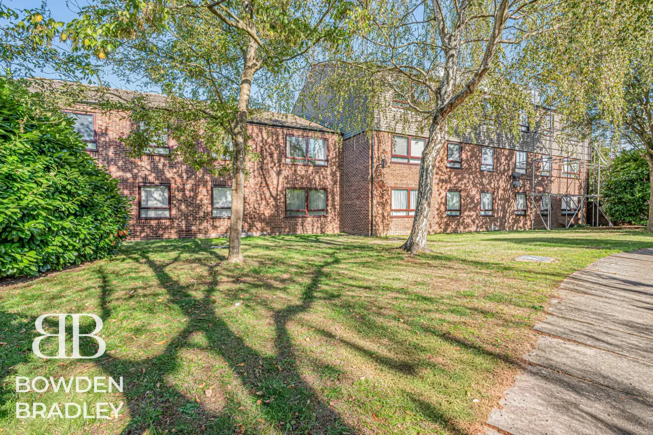 Youngs Road, Hastingwood Court, IG2, photo 14