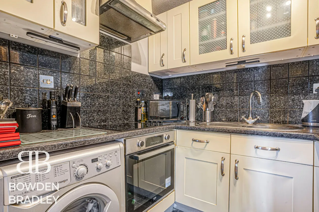 Youngs Road, Hastingwood Court, IG2, photo 10