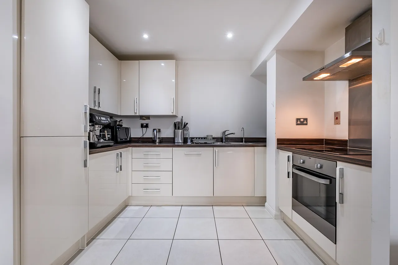 Kilburn Park Road, London, NW6, photo 10