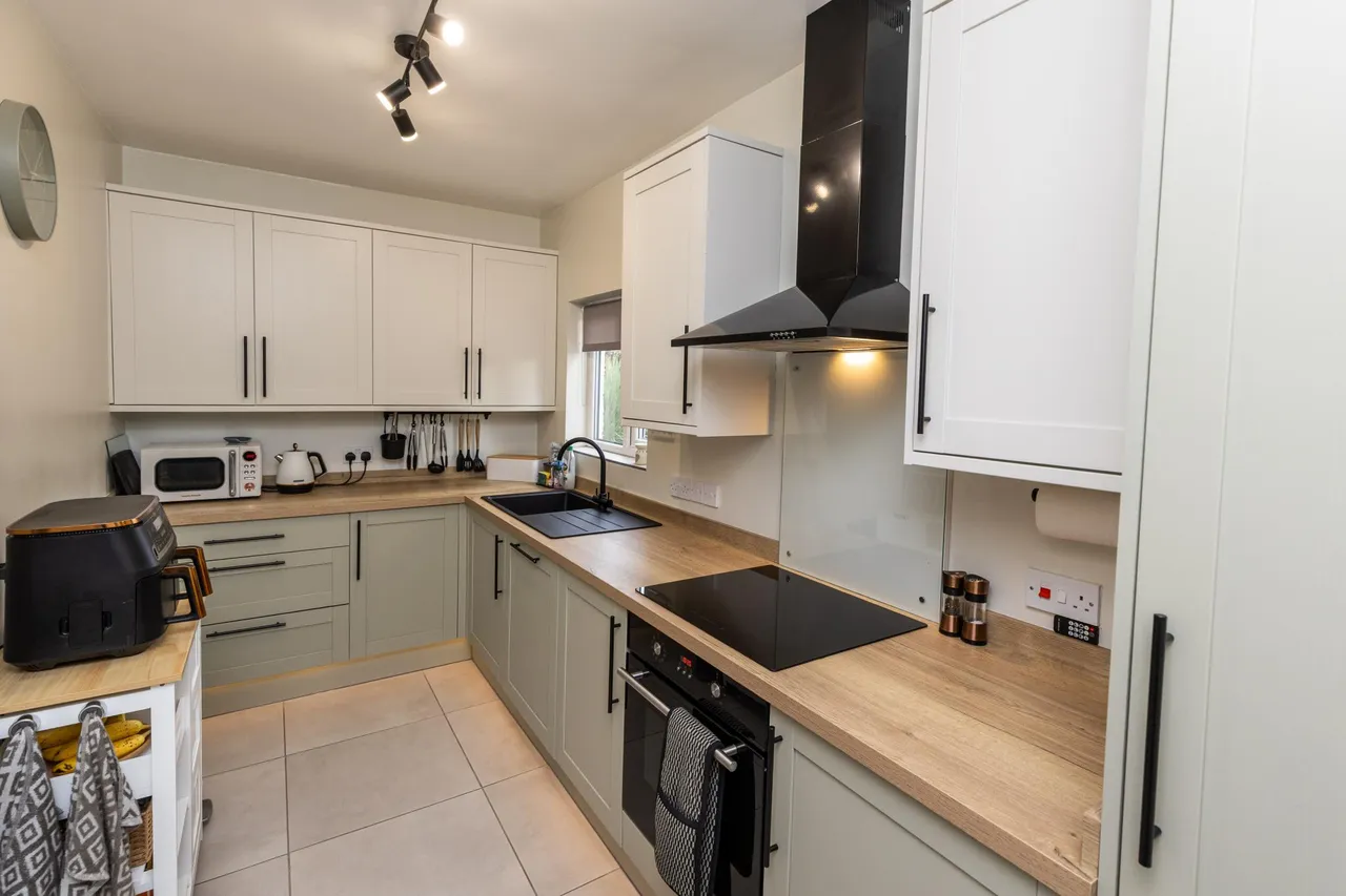 Victoria Crescent, Llandudno Junction, LL31, photo 7