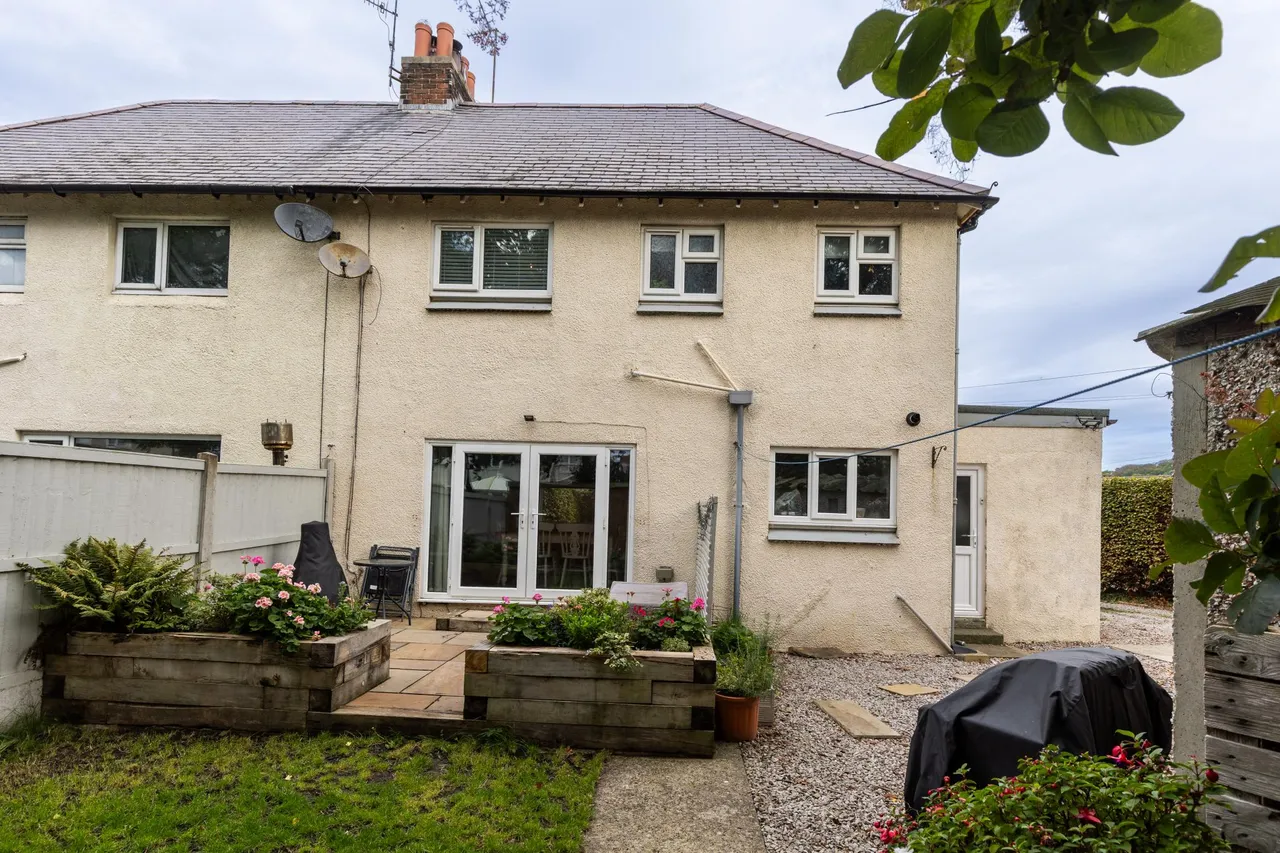 Victoria Crescent, Llandudno Junction, LL31, photo 21