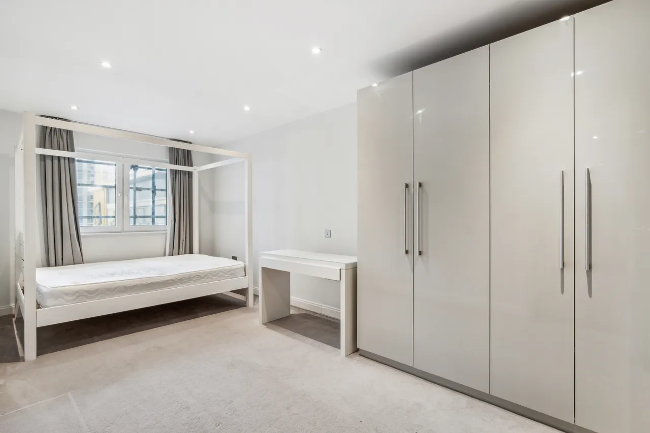 Holman Road, London, SW11, photo 3