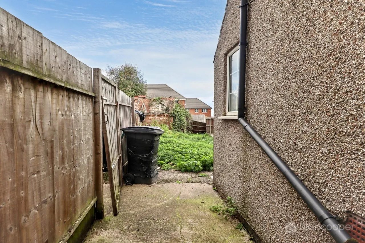 Birmingham Road, Ansley, CV10, photo 13