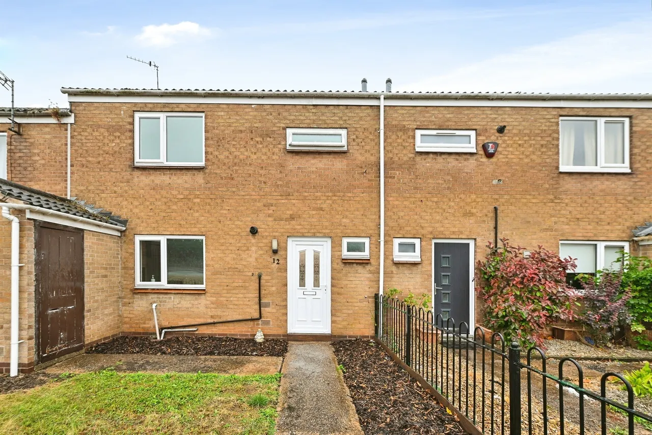 3 bed house for sale — Spruce Gardens, Nottingham