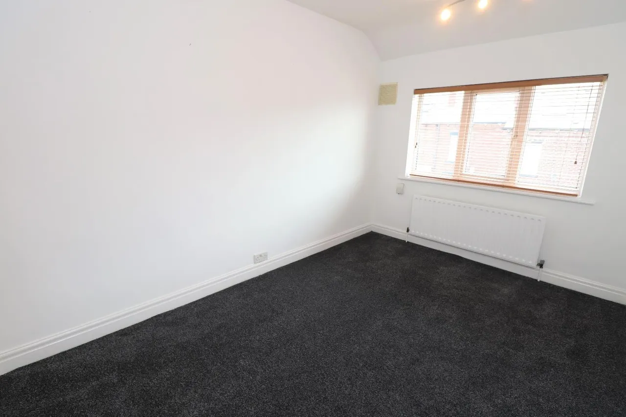 Aston Street, Leeds, LS13, photo 6