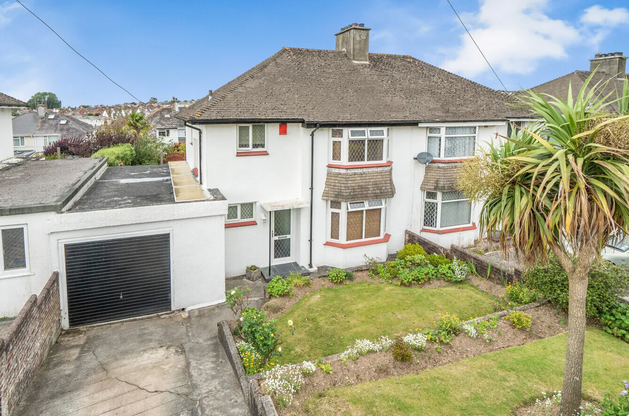 3 bed property for sale — Outland Road, Plymouth, Devon, PL2