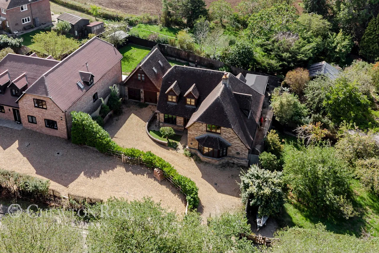 4 bed house for sale, Main Road, Stonely