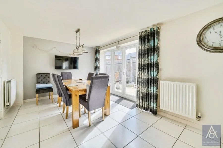 Needlepin Way, Buckingham, MK18, photo 3