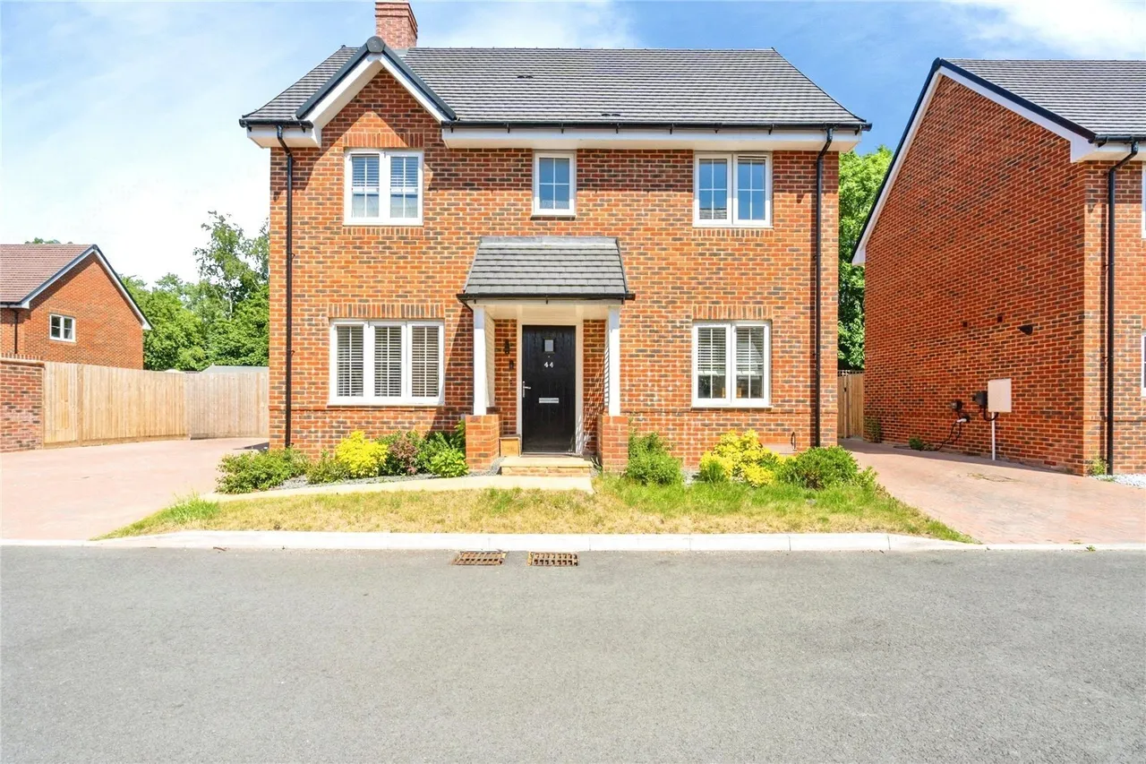 3 bed house for sale, Pintail Drive, Chichester, PO20