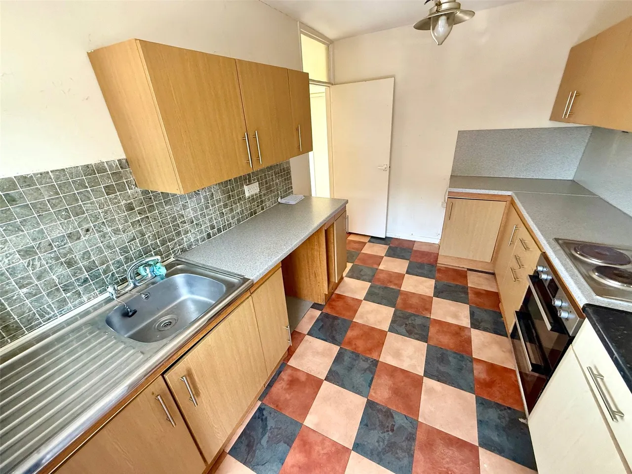 Calder Road, Stourport-on-Severn, Worcestershire, DY13 8QD, photo 3