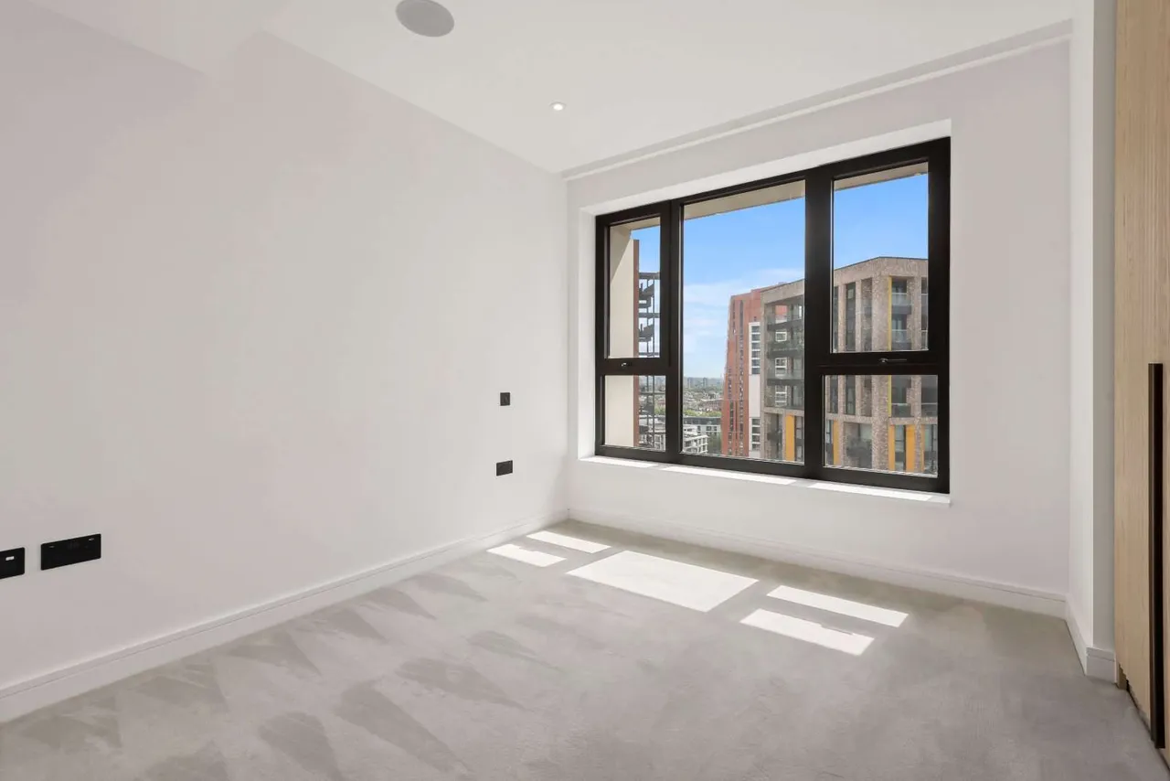One Linear Place, Ponton Road, SW11, photo 7