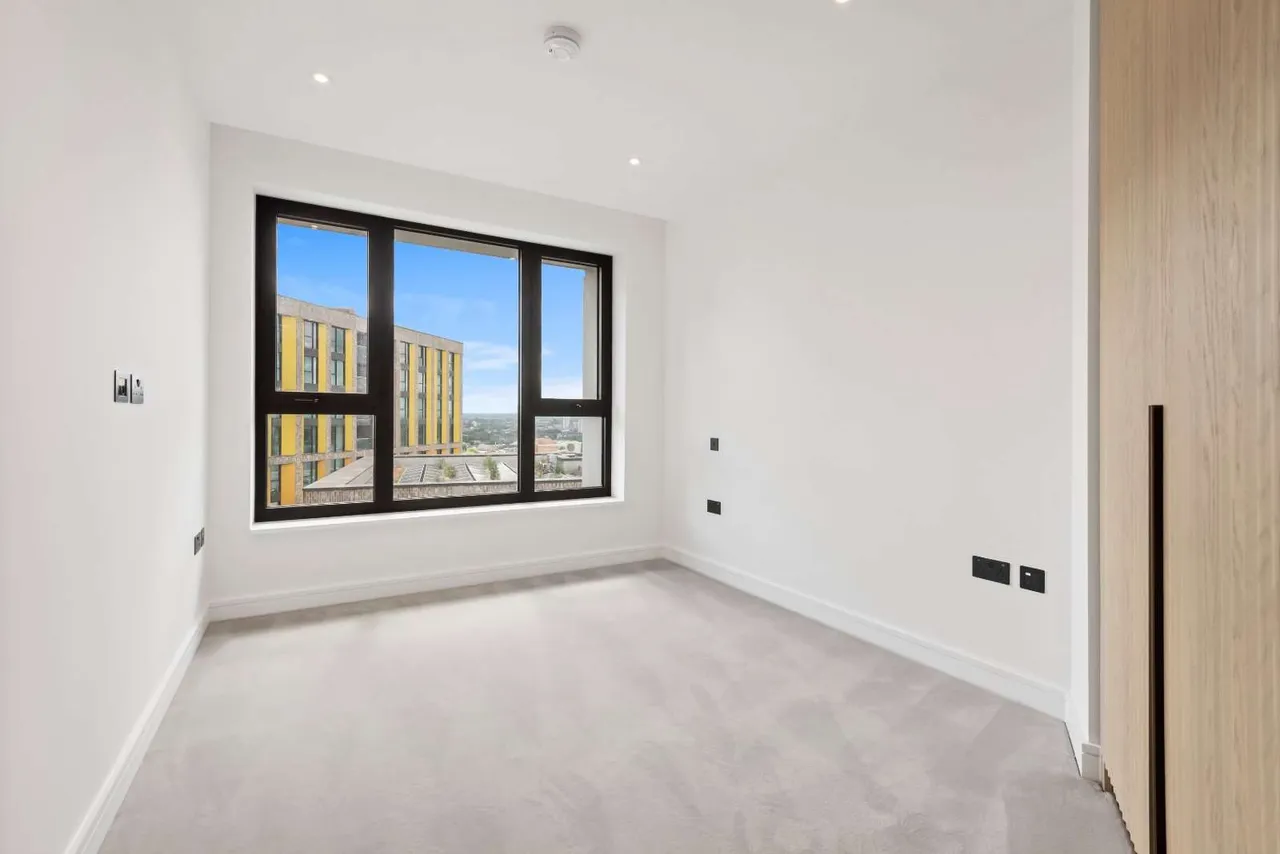 One Linear Place, Ponton Road, SW11, photo 8