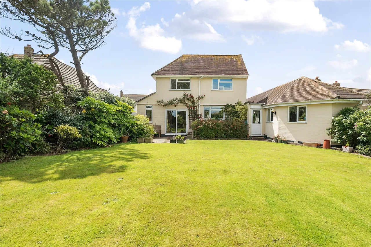 Sea Road, Milford on Sea, Lymington, Hampshire, SO41, photo 2
