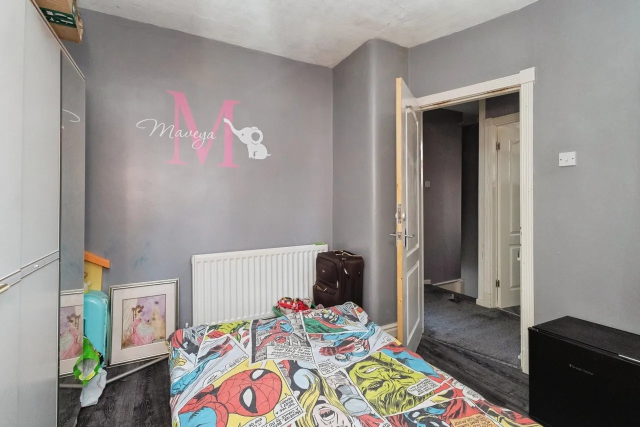 Hartshead Avenue, Ashton-under-Lyne, Greater Manchester, OL6, photo 13