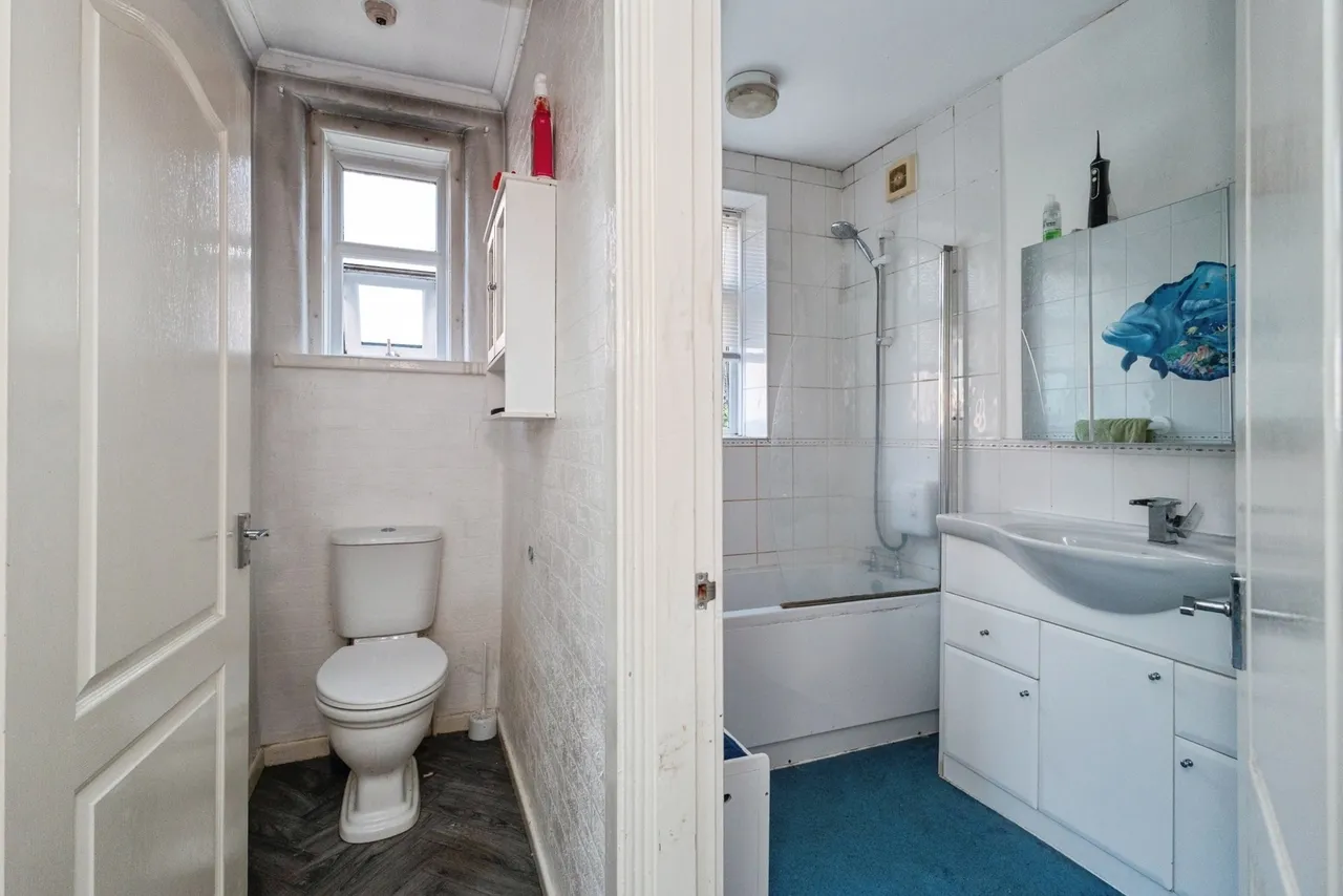 Hartshead Avenue, Ashton-under-Lyne, Greater Manchester, OL6, photo 14
