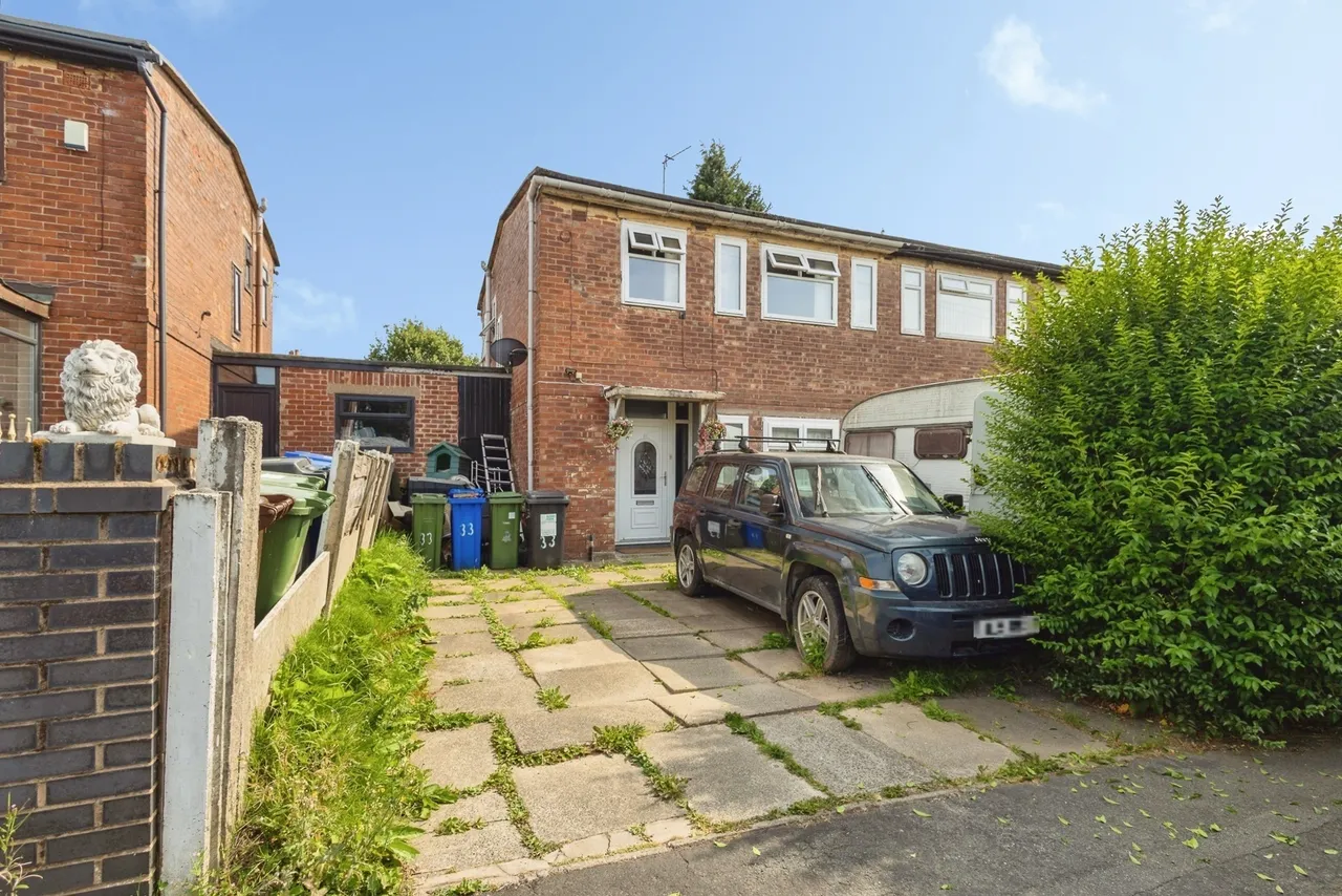 3 bed house for sale — Hartshead Avenue, Ashton-under-Lyne, Greater Manchester, OL6