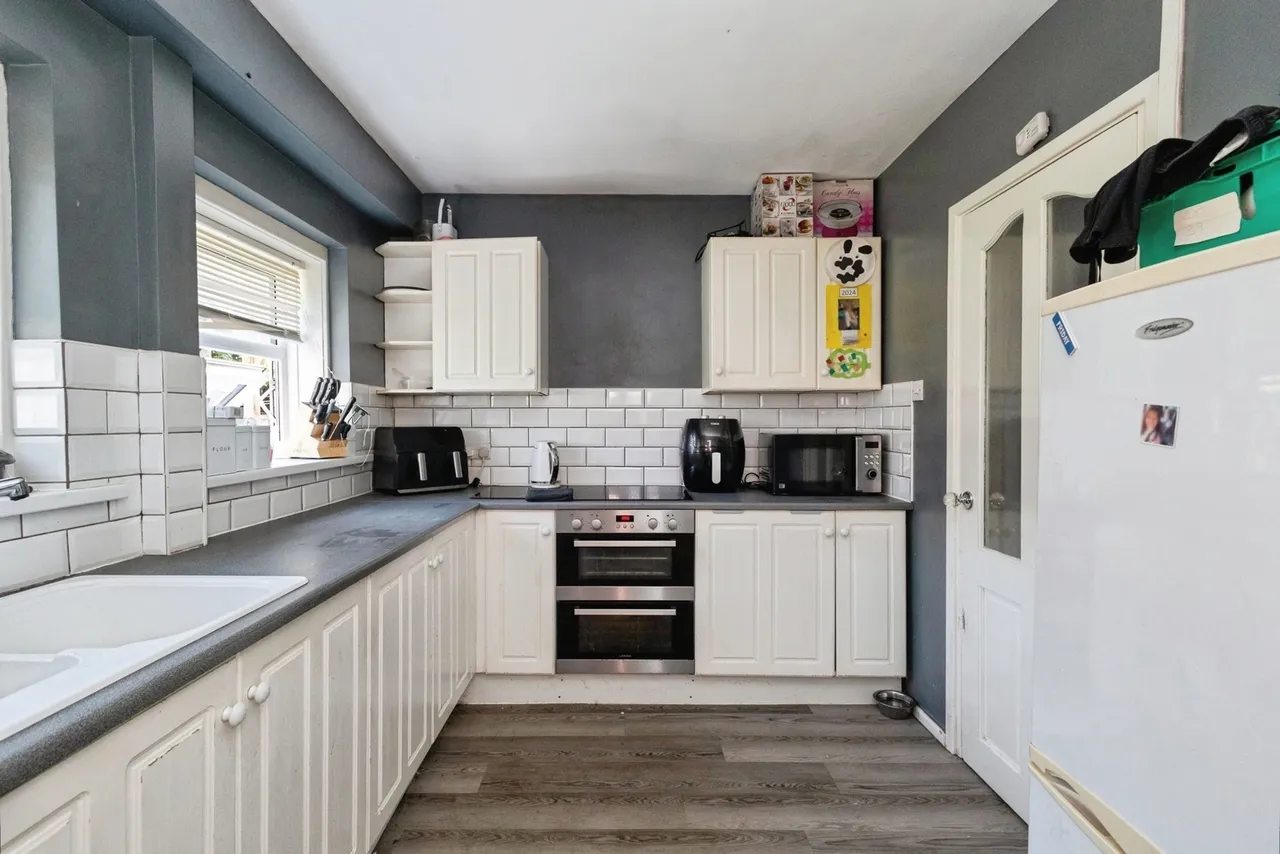 Hartshead Avenue, Ashton-under-Lyne, Greater Manchester, OL6, photo 5