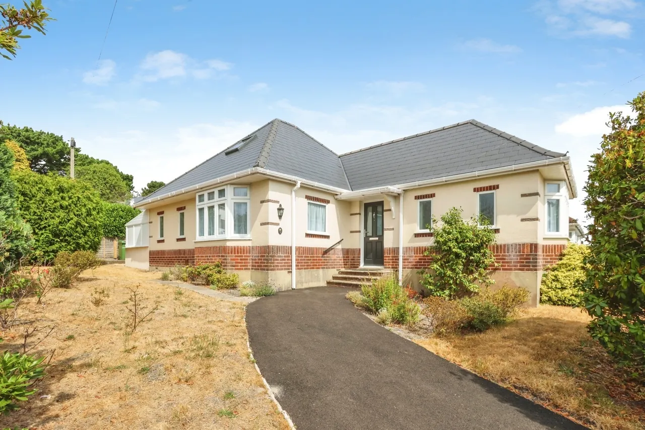 2 bed house for sale, Kent Road, Branksome, BH12