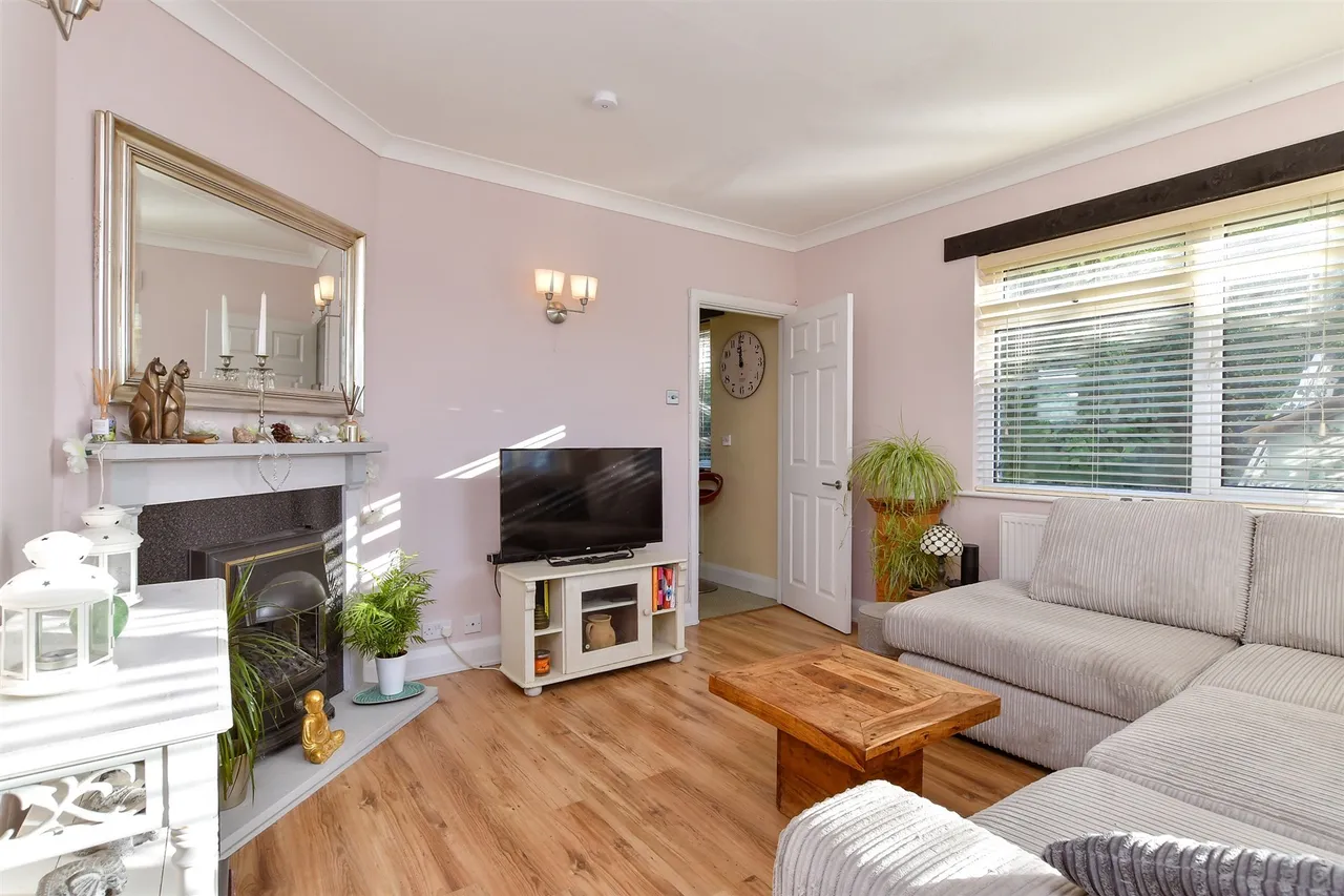 Baywood Gardens, Woodingdean, BN2, photo 3