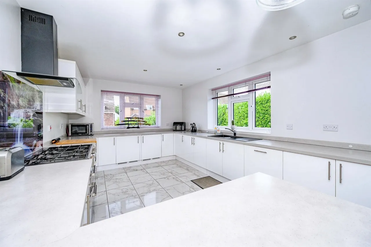 Stonelea Road, Hemel Hempstead, HP3, photo 2