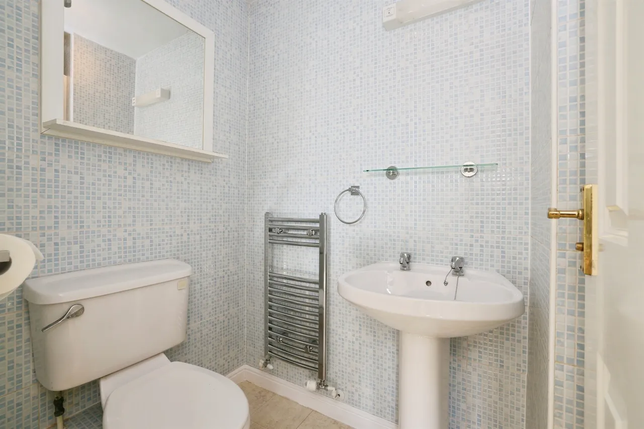 Oaklands Avenue, Amesbury, SP4, photo 6
