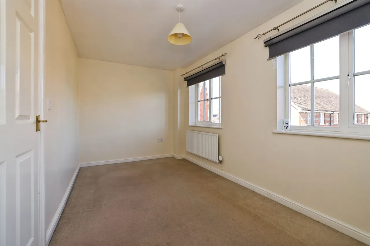Oaklands Avenue, Amesbury, SP4, photo 10
