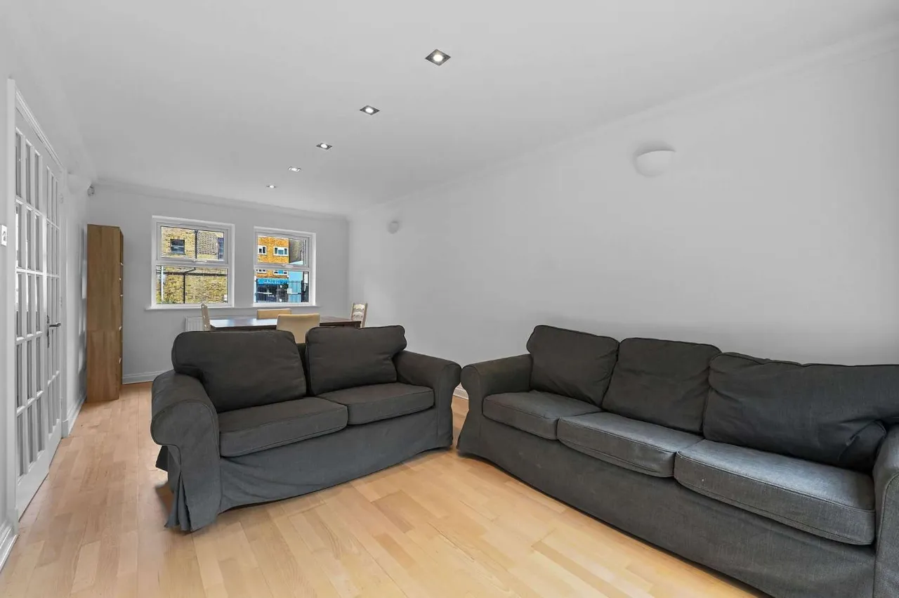 Pegasus Close, Green Lanes, London, N16 9BP, photo 3