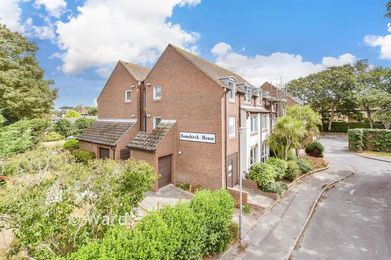 1 bed flat for sale, Hunting Gate, Birchington, CT7