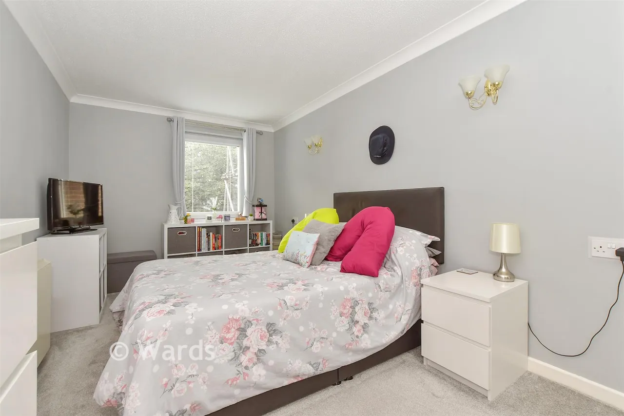 Hunting Gate, Birchington, CT7, photo 11