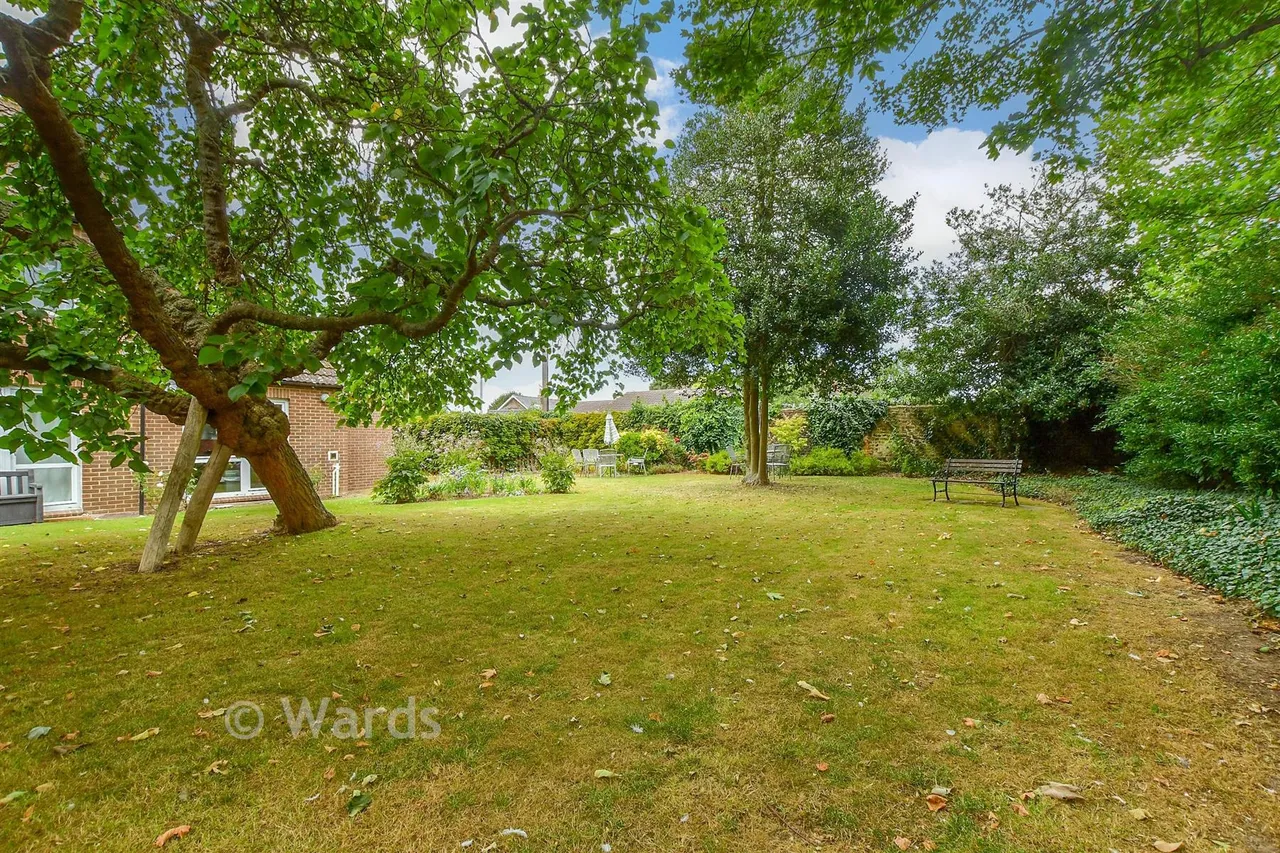 Hunting Gate, Birchington, CT7, photo 10
