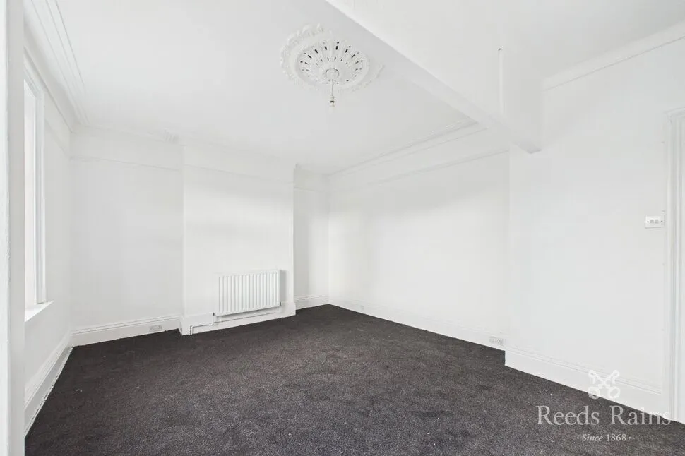 Huddersfield Road, Wyke, West Yorkshire, BD12, photo 5