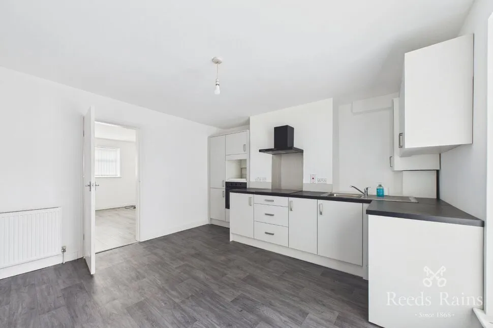 Huddersfield Road, Wyke, West Yorkshire, BD12, photo 7
