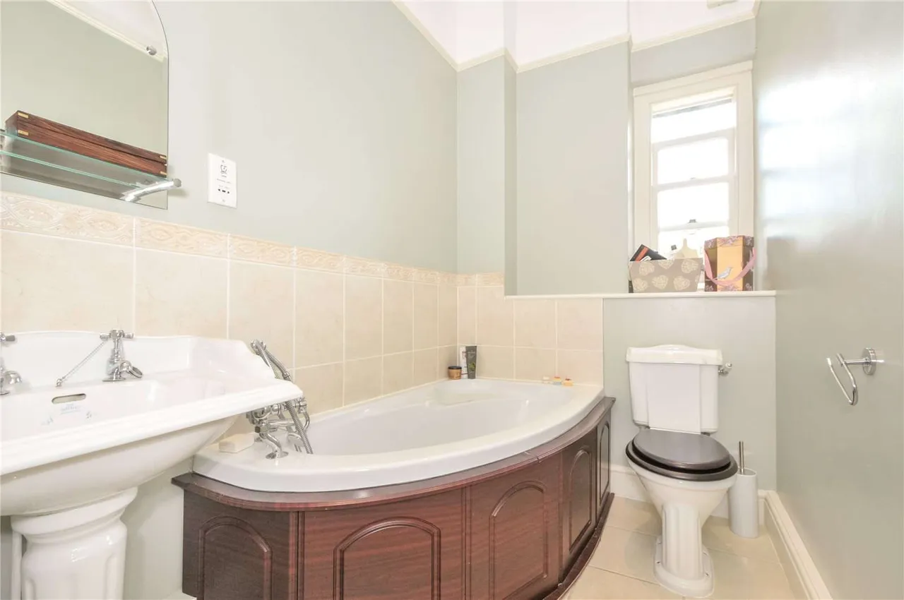 Axes Lane, Redhill, RH1, photo 6