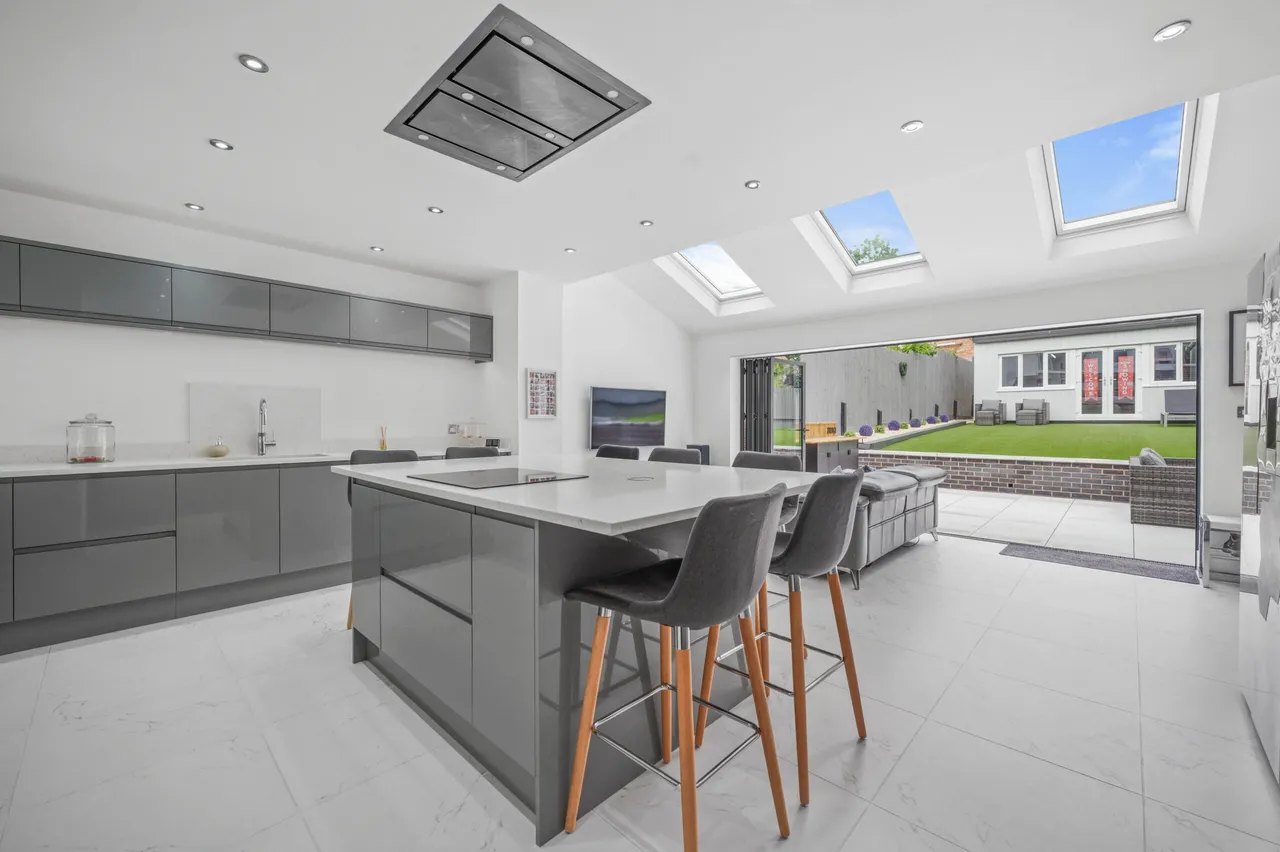 Bristol Road South, Northfield, Birmingham, B31 2SR, photo 5