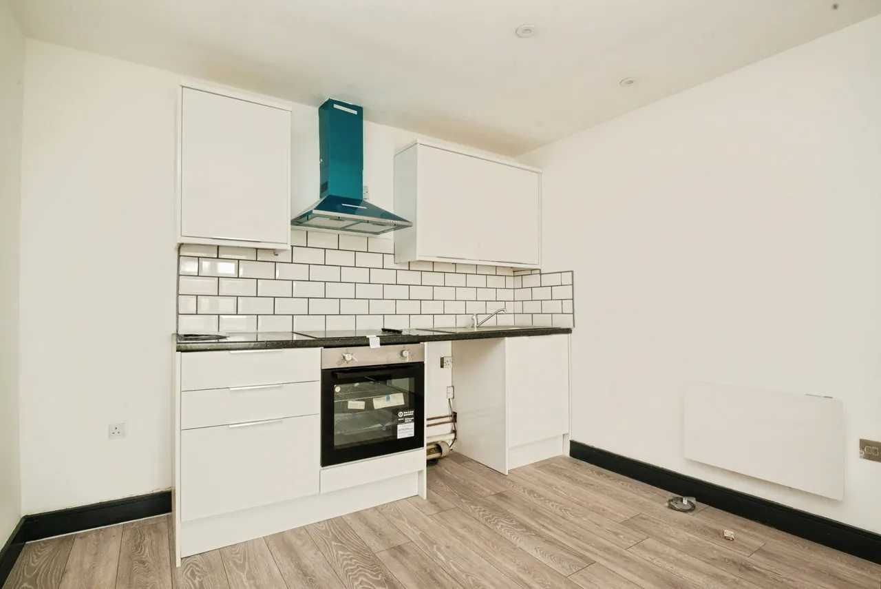 Galleon Way, Cardiff, CF10, photo 3