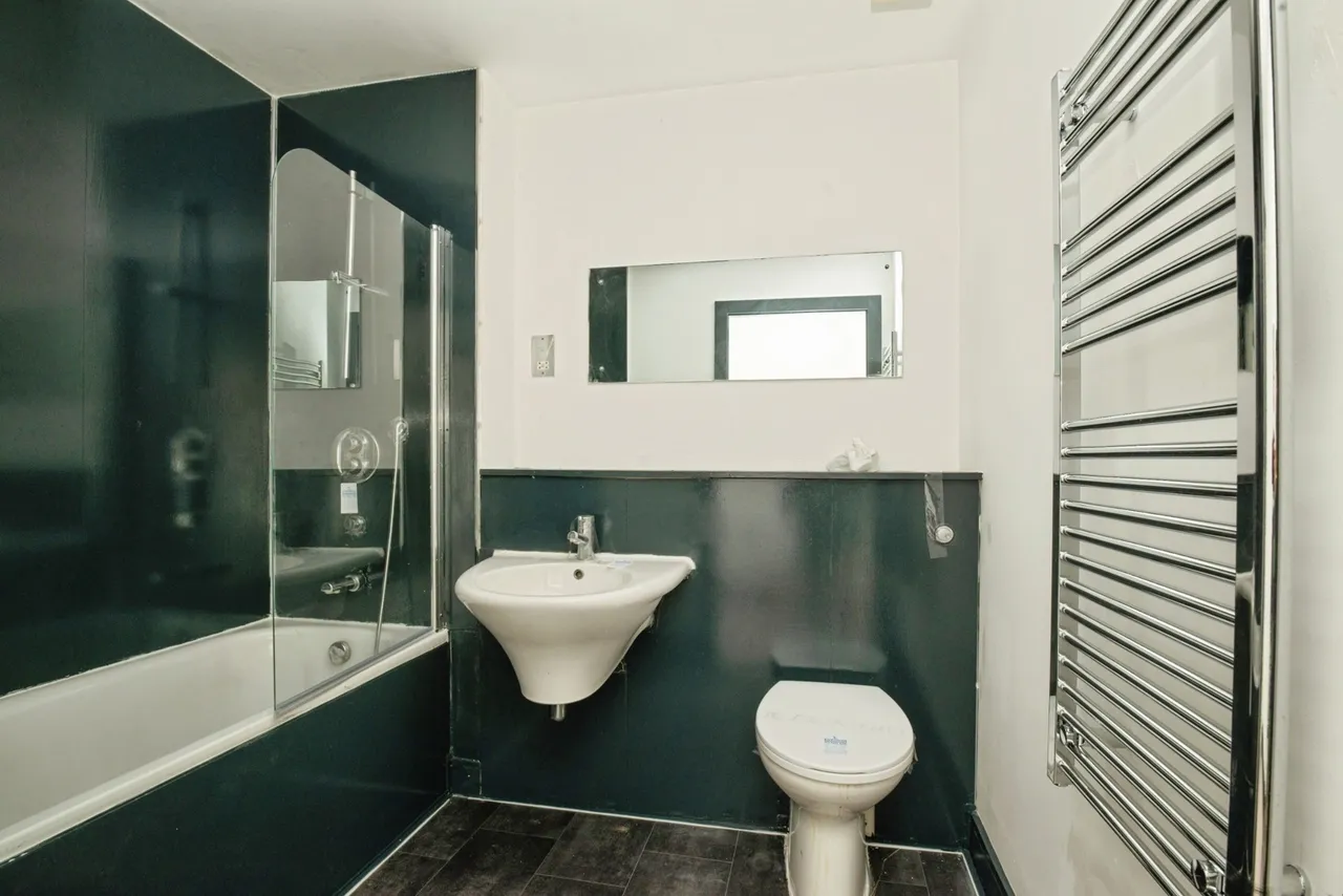 Galleon Way, Cardiff, CF10, photo 4