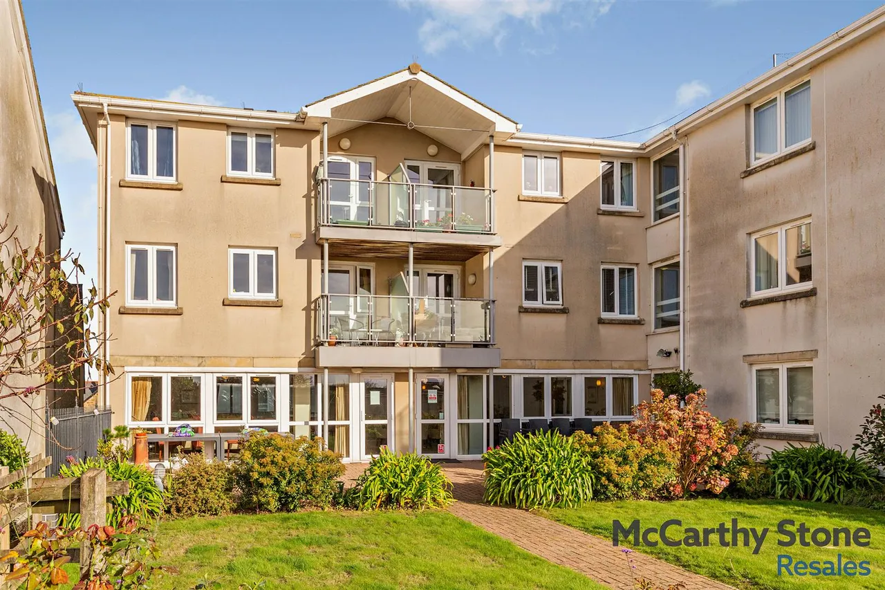 1 bed flat for sale, Mount Wise, Newquay, TR7