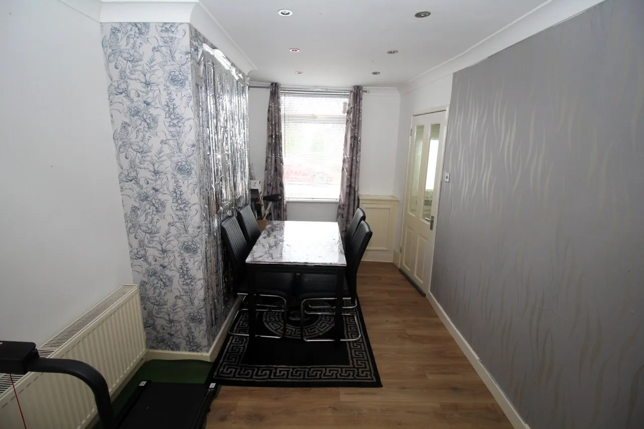 Watsons Green Road, Dudley, DY2 7LG, photo 4
