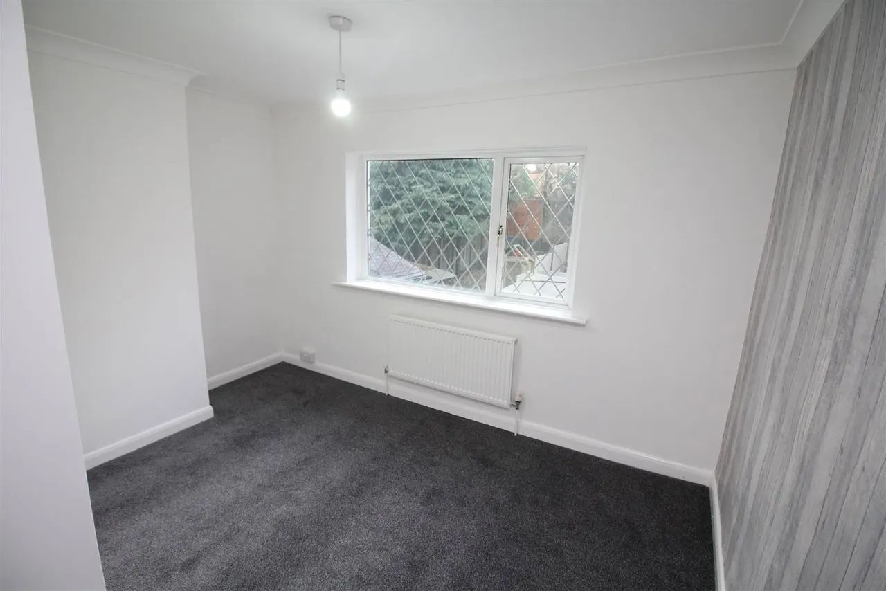Watsons Green Road, Dudley, DY2 7LG, photo 8