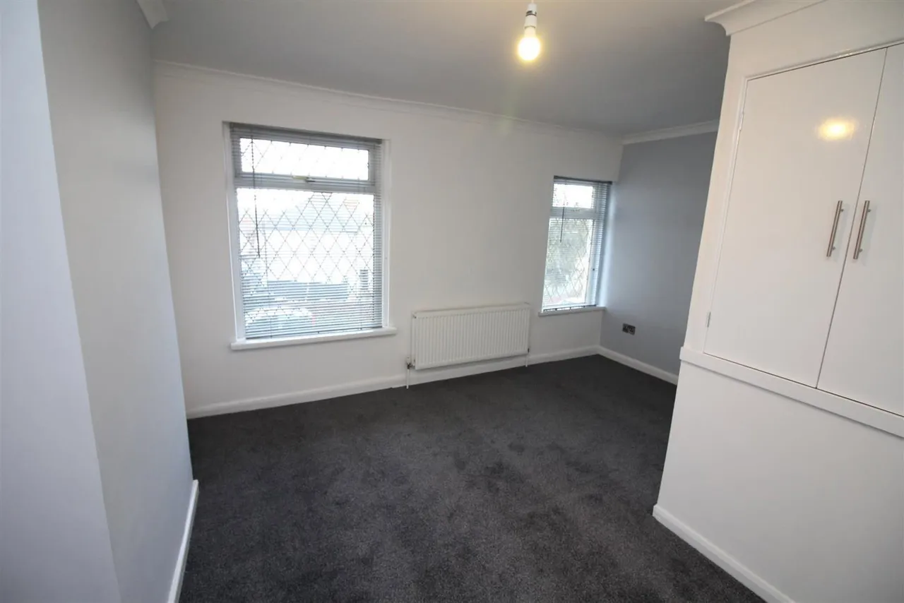 Watsons Green Road, Dudley, DY2 7LG, photo 7