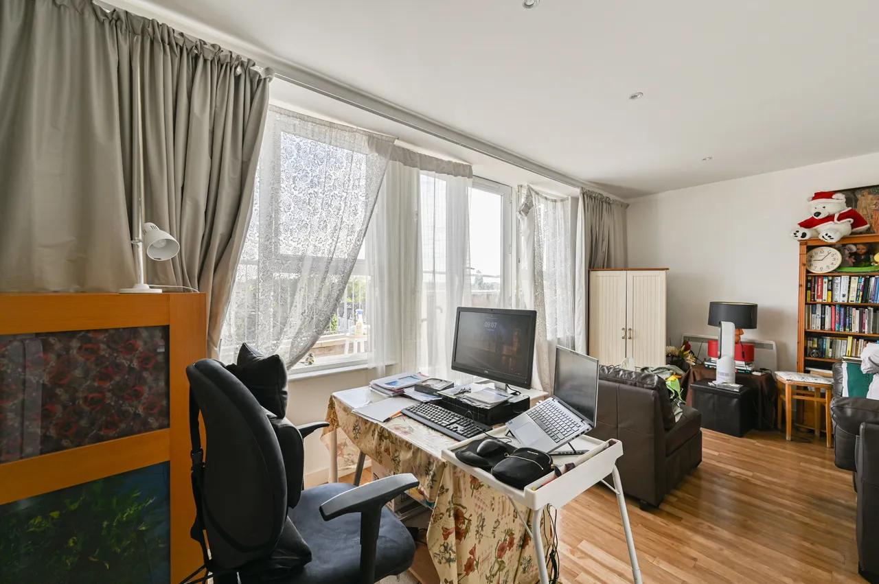 Flat 33, 3 High Street Colliers Wood, London, photo 5