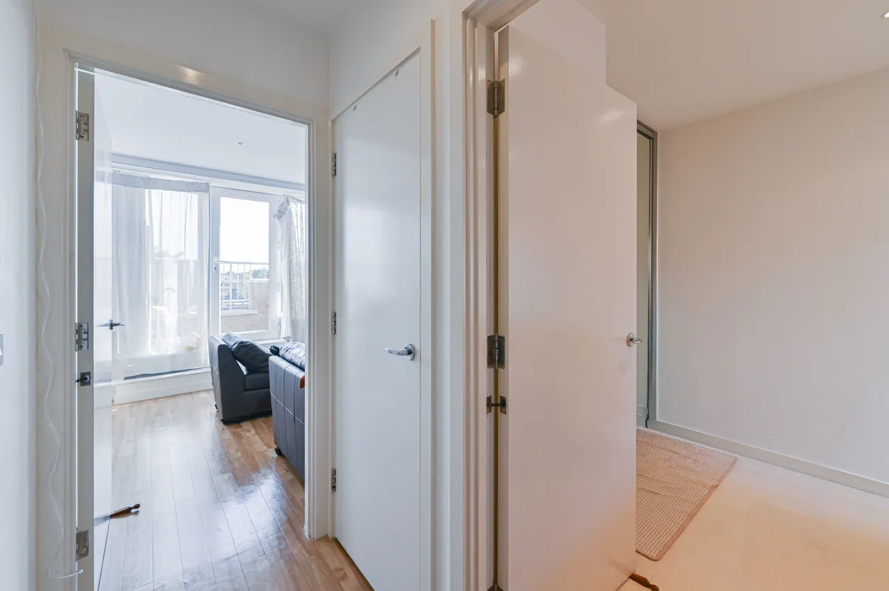 Flat 33, 3 High Street Colliers Wood, London, photo 8